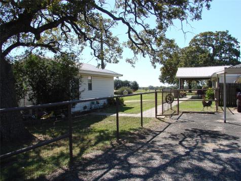 34 Denton Road Gordonville TX 76245
