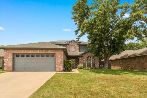 2826 Garden Oaks Place Grand Prairie TX 75052