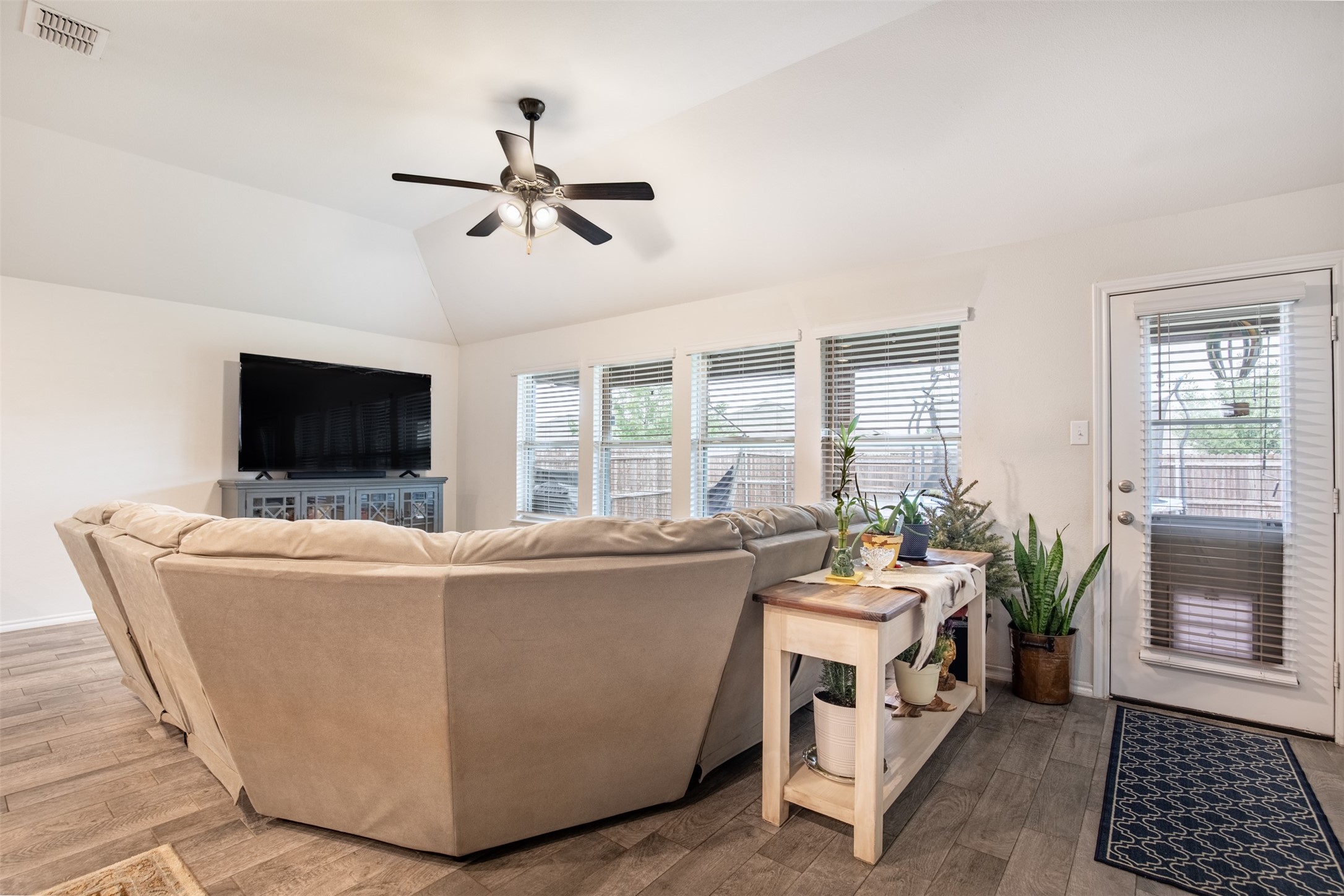 610 Autumn Avenue Justin TX 76247