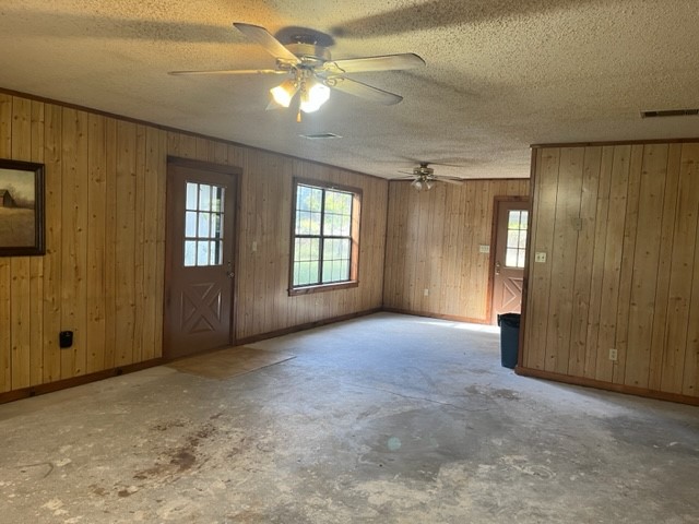 300 A E 3rd Street Iredell TX 76649