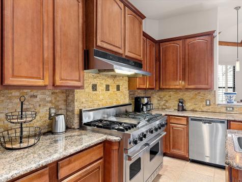2050 E Oak Shores Drive Cross Roads TX 76227