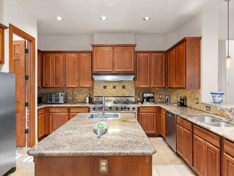 2050 E Oak Shores Drive Cross Roads TX 76227