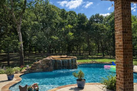 2050 E Oak Shores Drive Cross Roads TX 76227