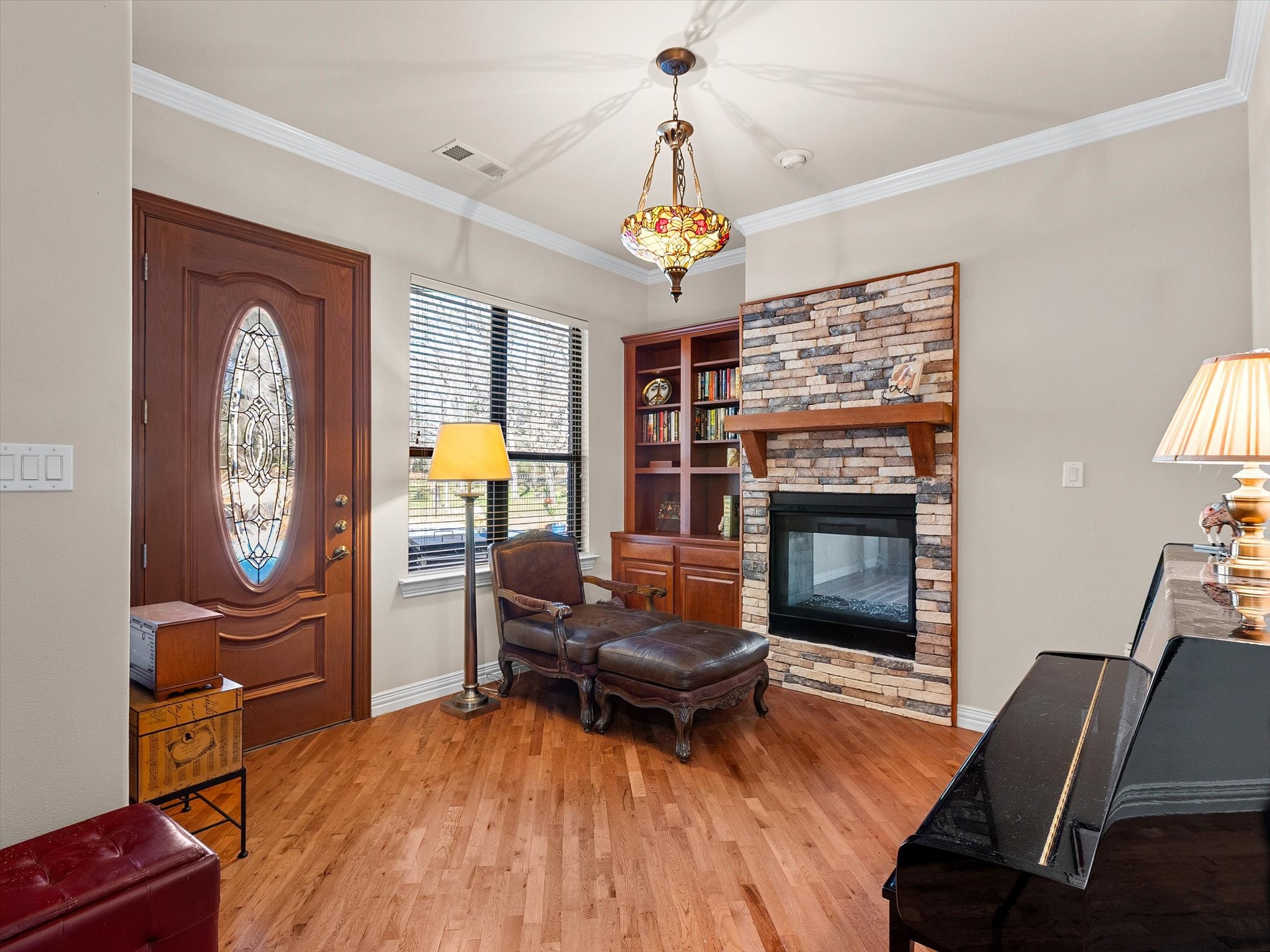2050 E Oak Shores Drive Cross Roads TX 76227