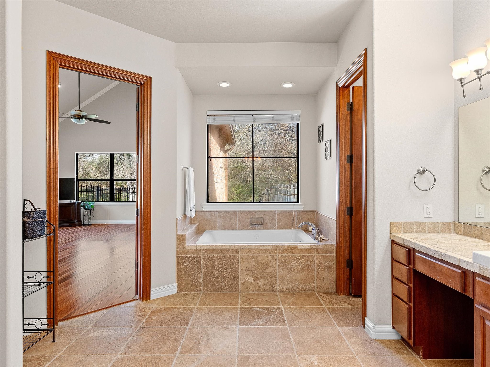 2050 E Oak Shores Drive Cross Roads TX 76227
