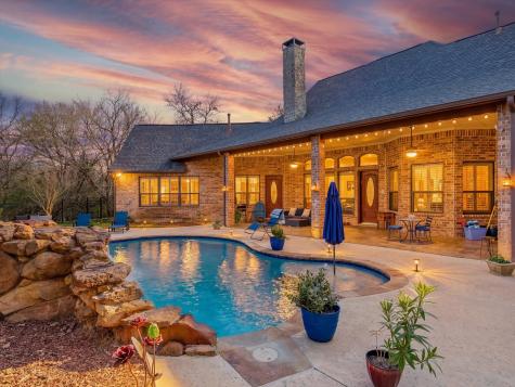 2050 E Oak Shores Drive Cross Roads TX 76227