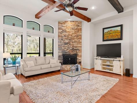 2050 E Oak Shores Drive Cross Roads TX 76227