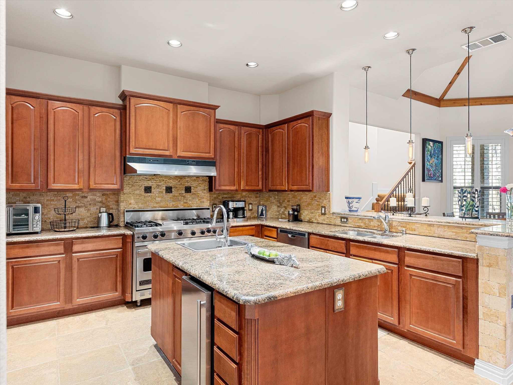 2050 E Oak Shores Drive Cross Roads TX 76227