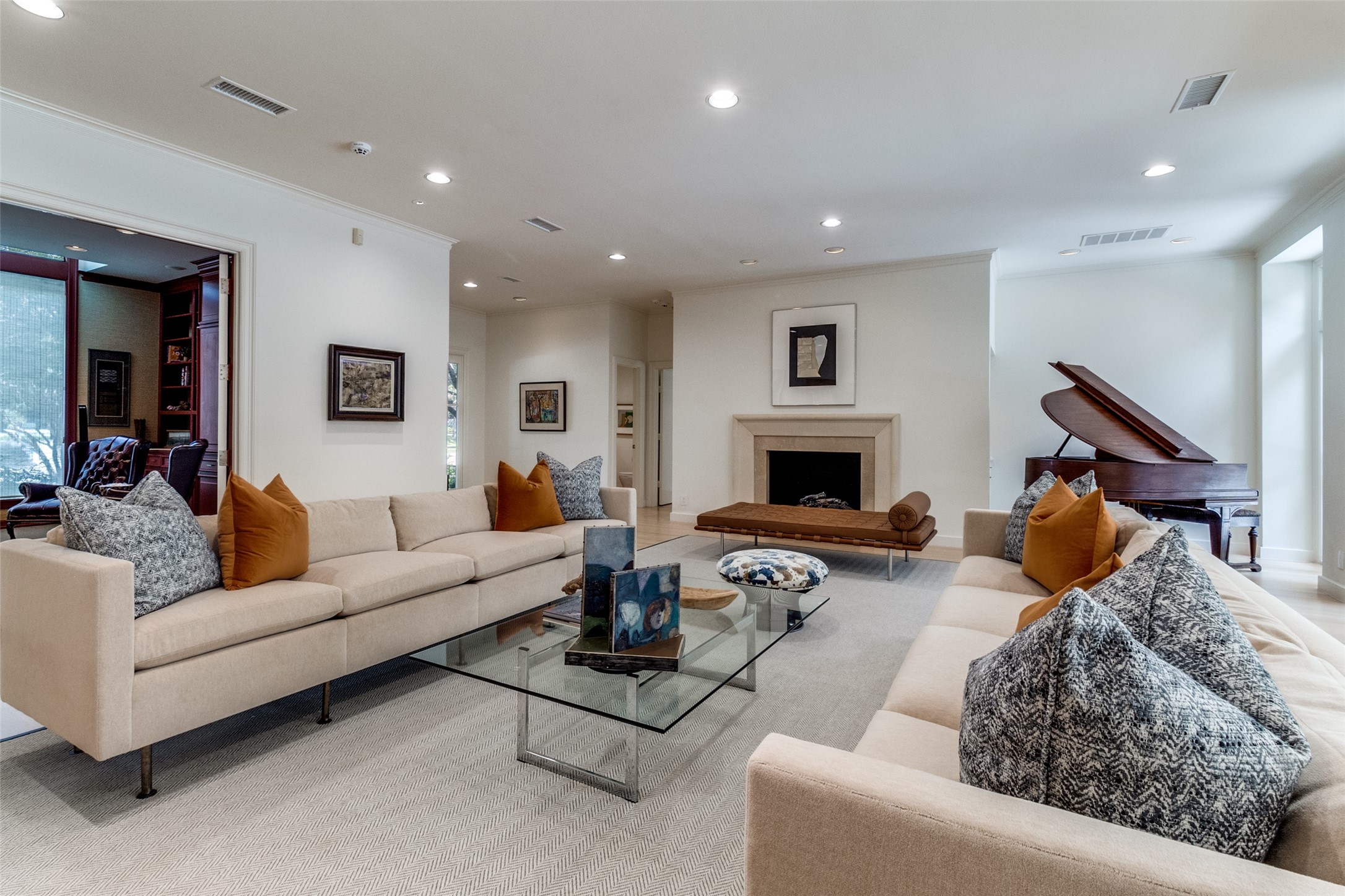 5606 Dittmar Place Dallas TX 75229