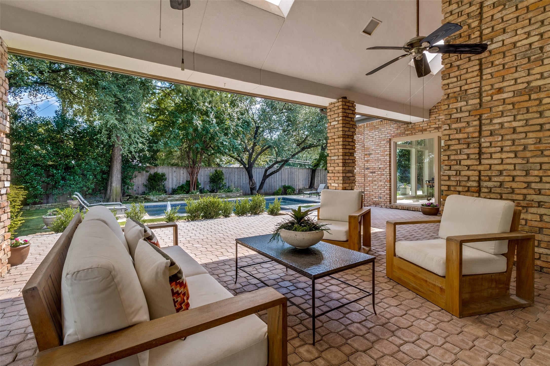 5606 Dittmar Place Dallas TX 75229
