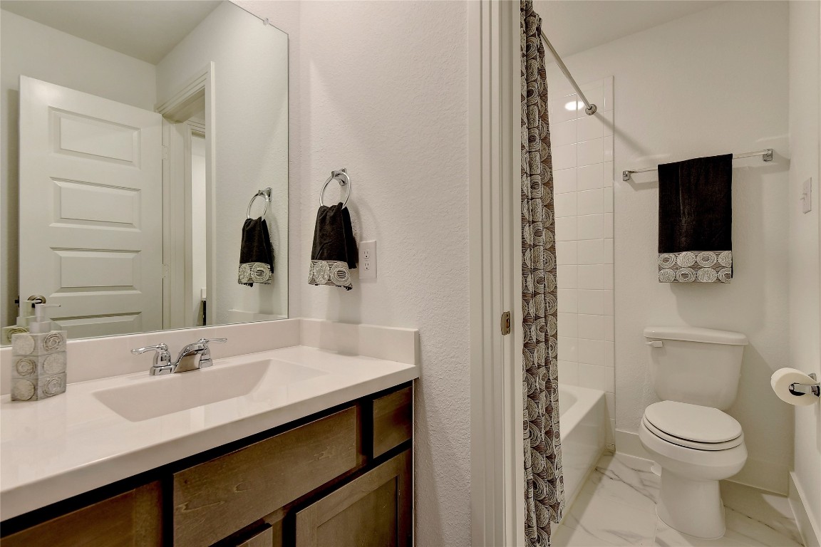 3802 Deer Point Drive Denison TX 75020