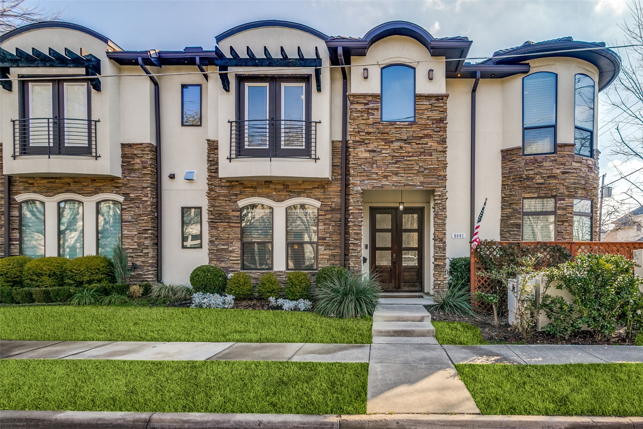 5602 La Foy Boulevard Dallas TX 75209
