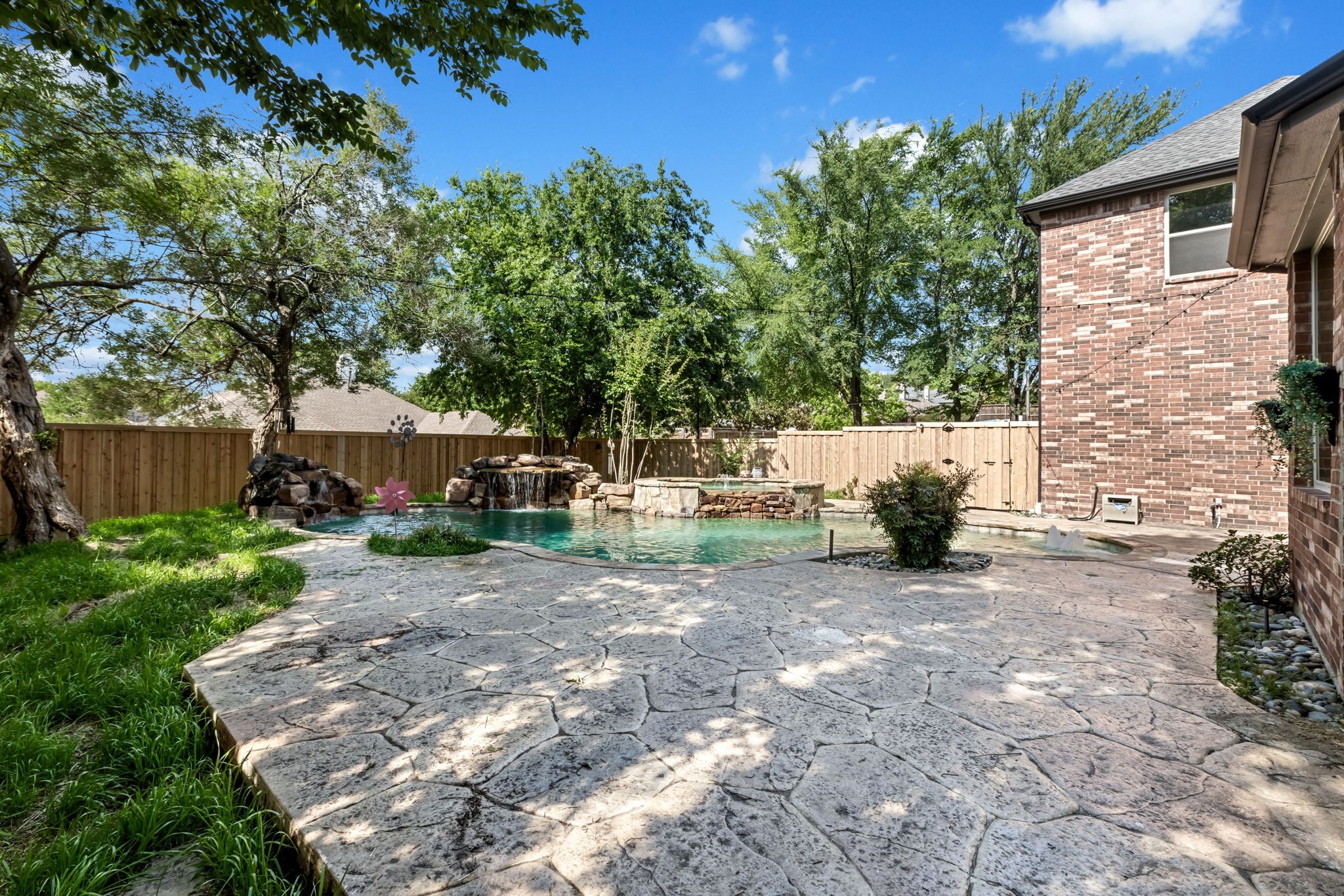 2405 Highgate Drive Mckinney TX 75070