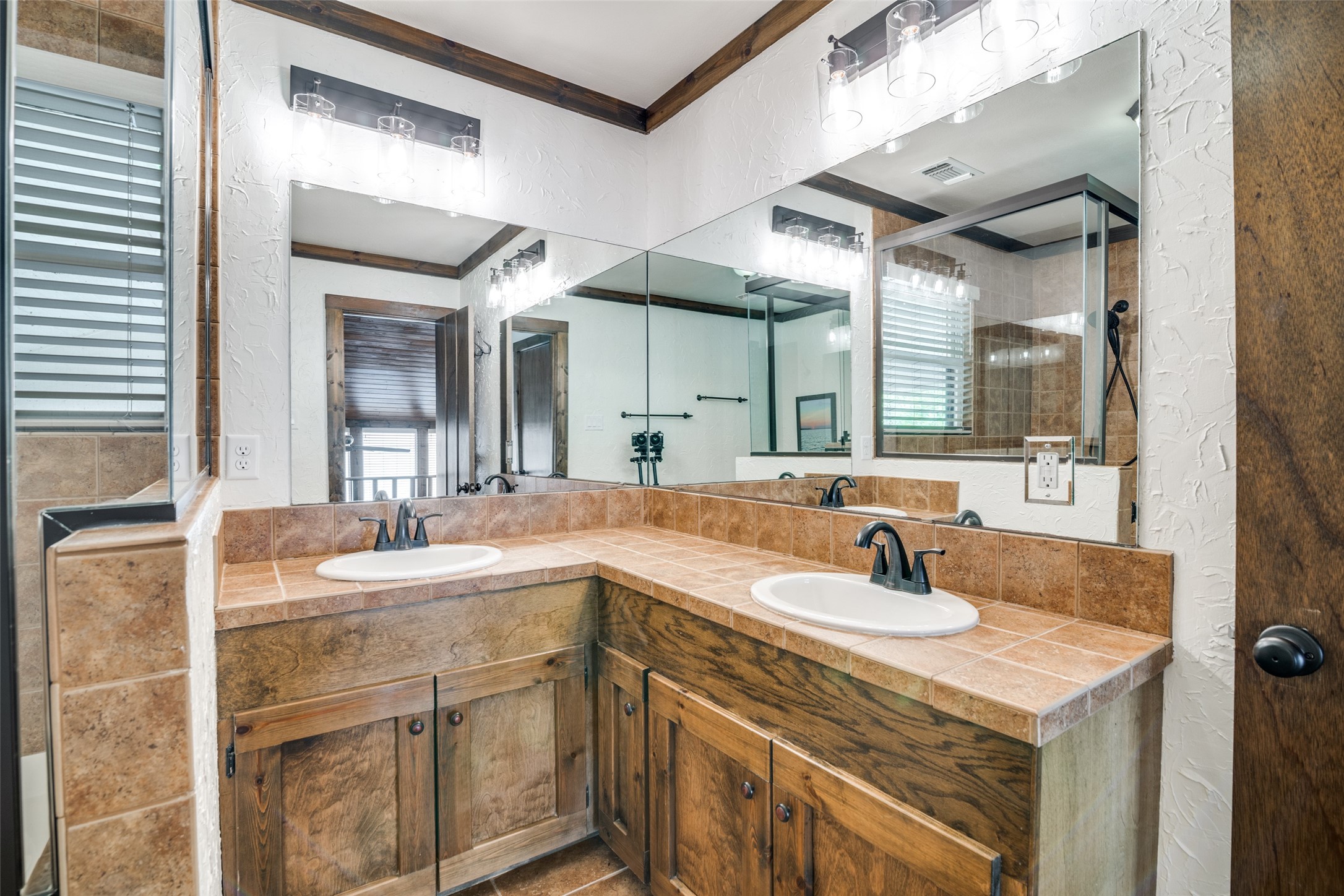 6207 Point Lavista Malakoff TX 75148