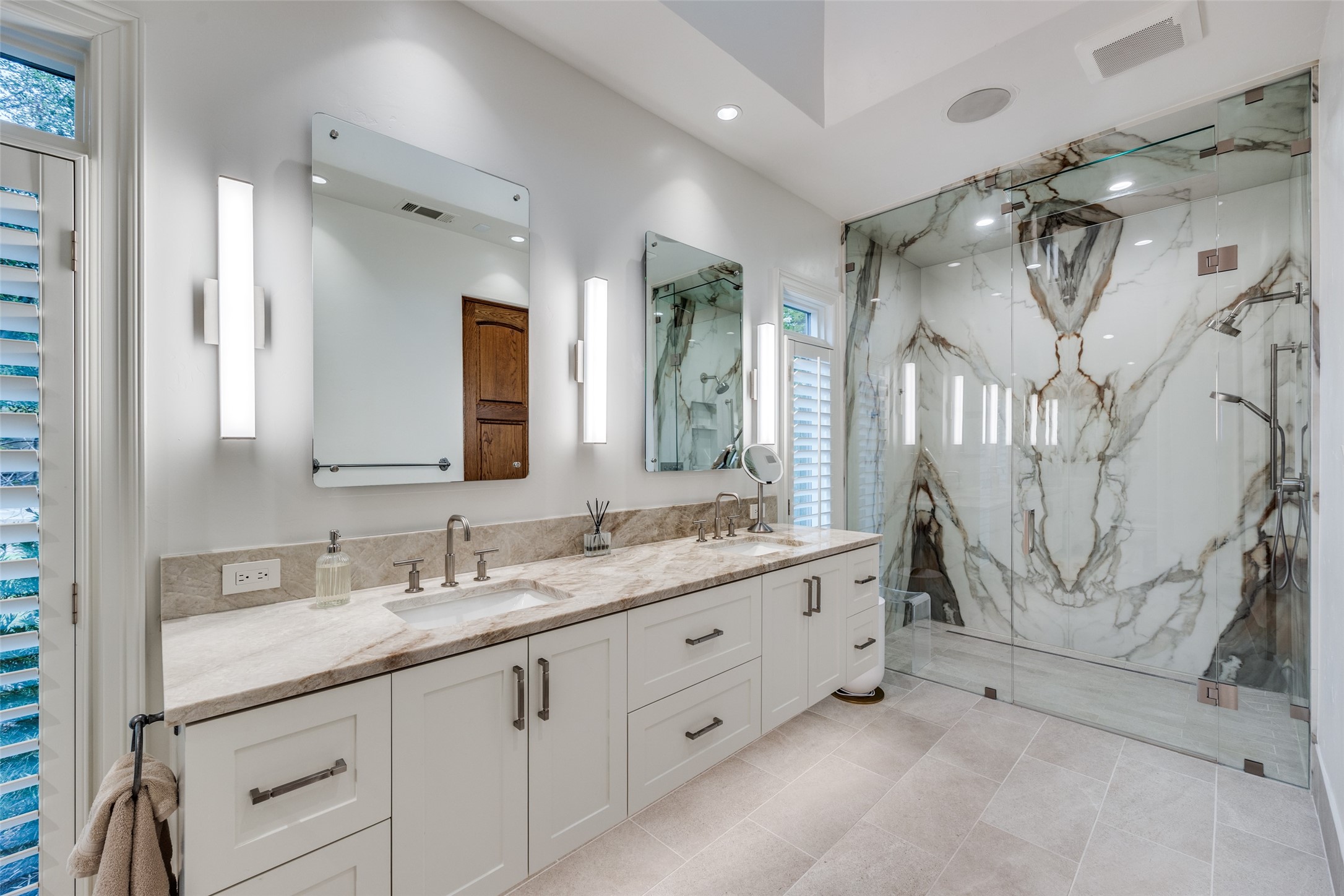 6812 Midcrest Drive Dallas TX 75254