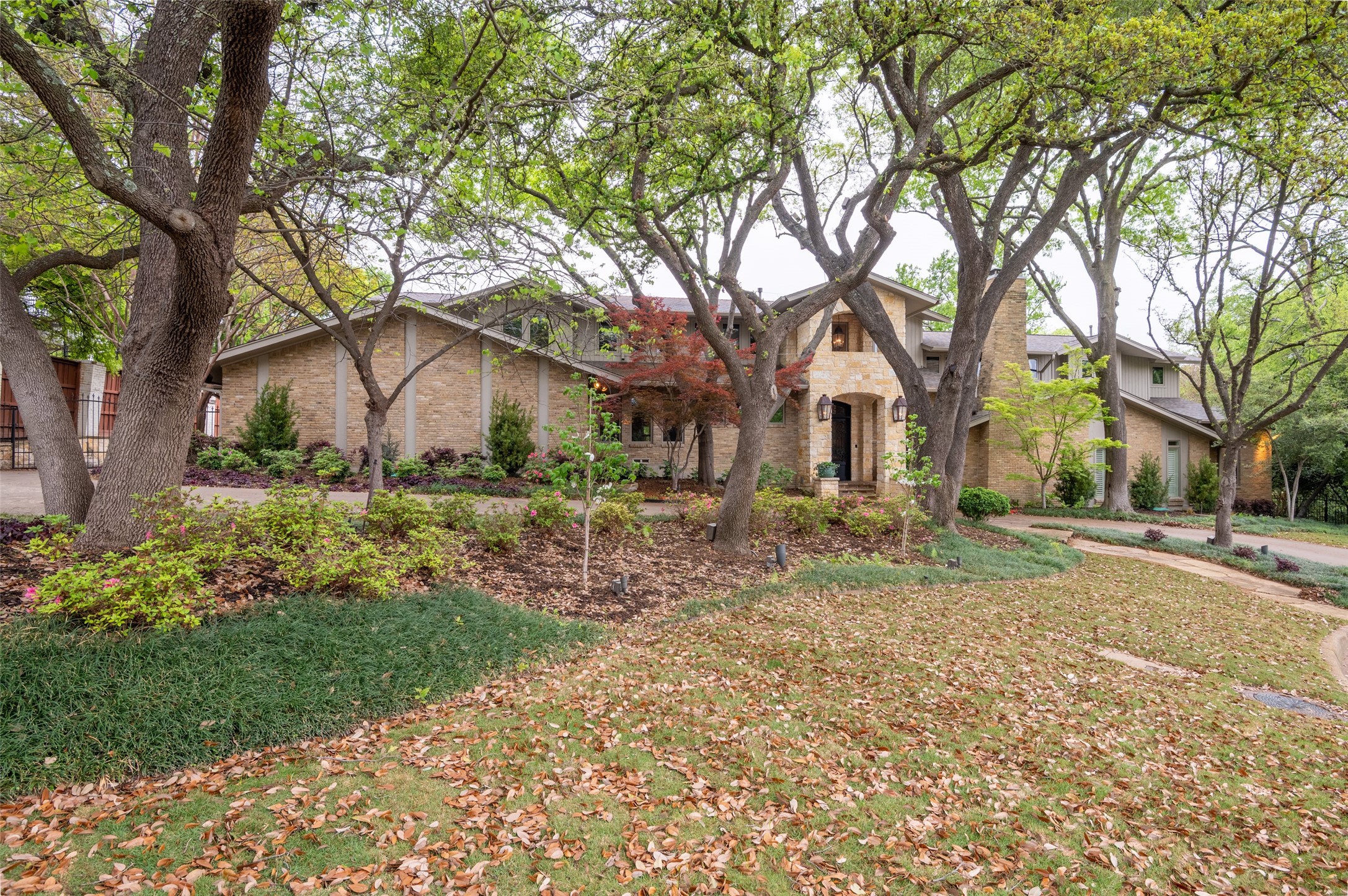 6812 Midcrest Drive Dallas TX 75254