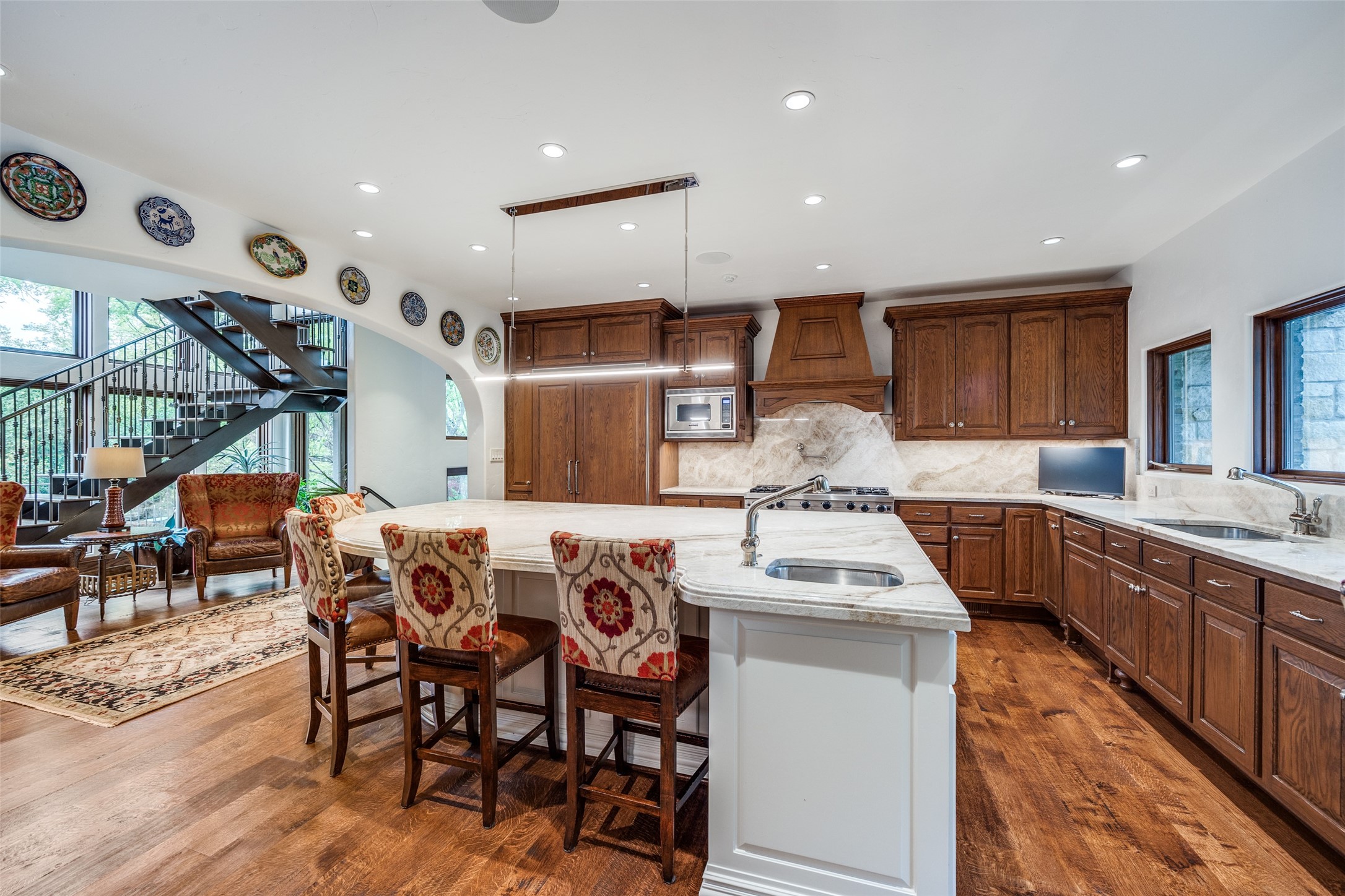 6812 Midcrest Drive Dallas TX 75254