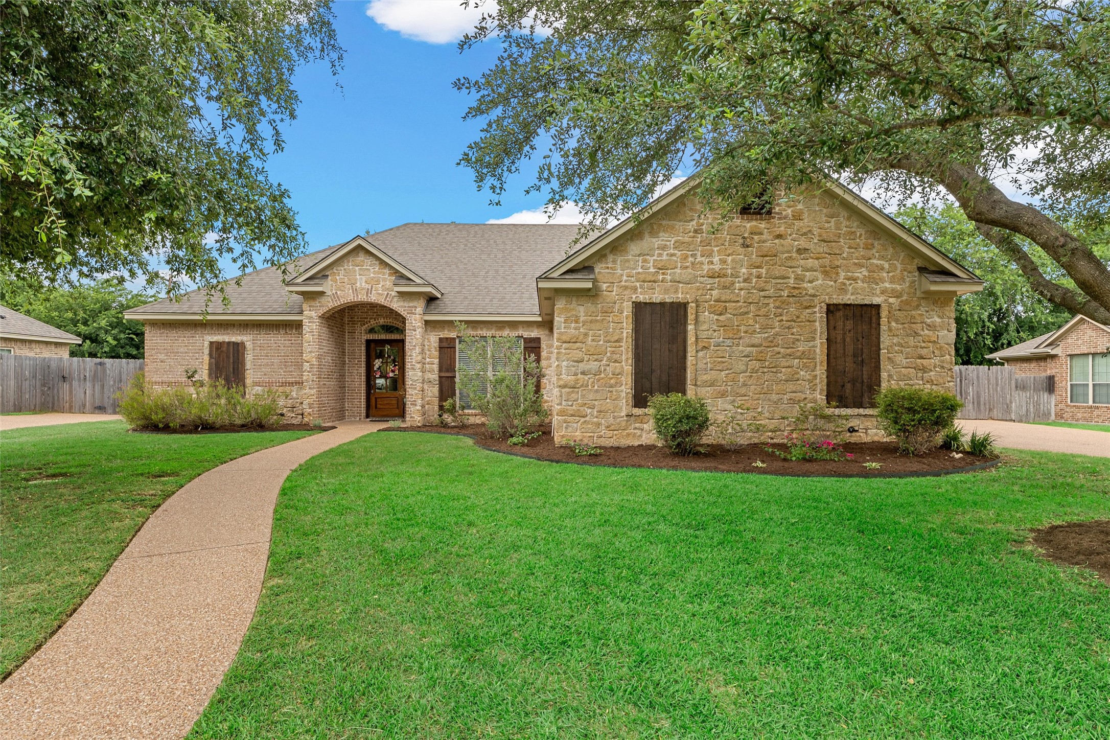 513 Kings Row Woodway TX 76712
