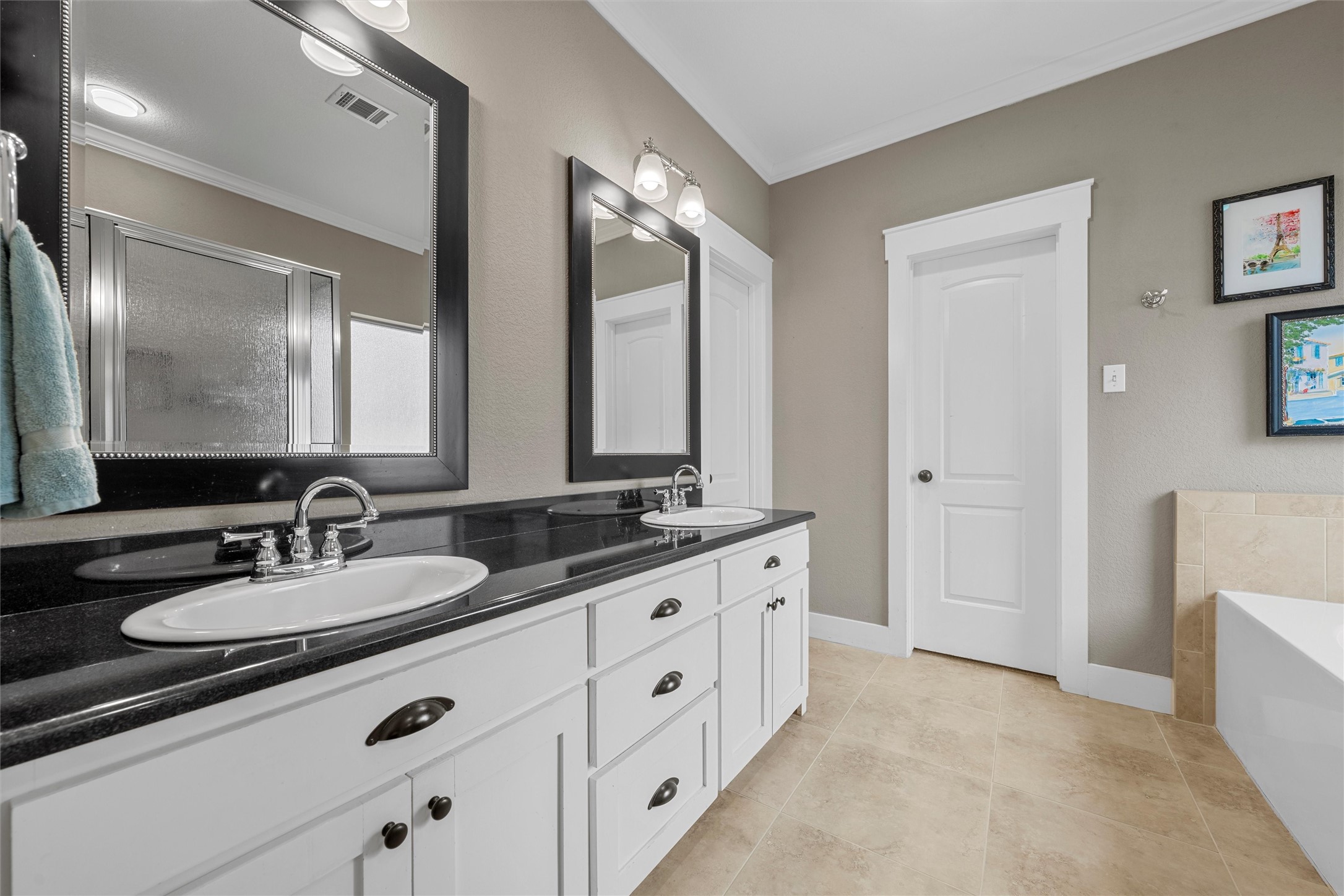 513 Kings Row Woodway TX 76712