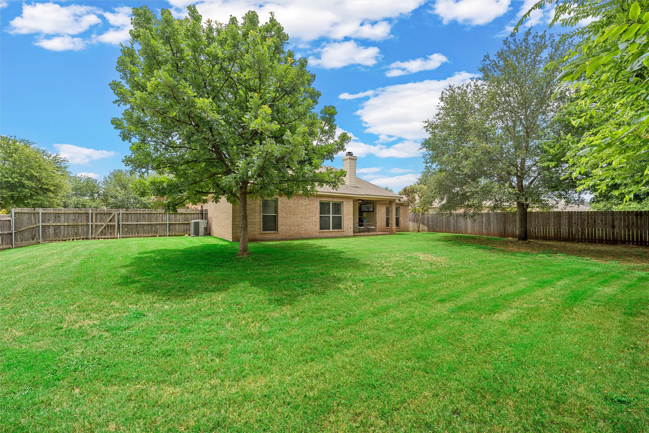 513 Kings Row Woodway TX 76712