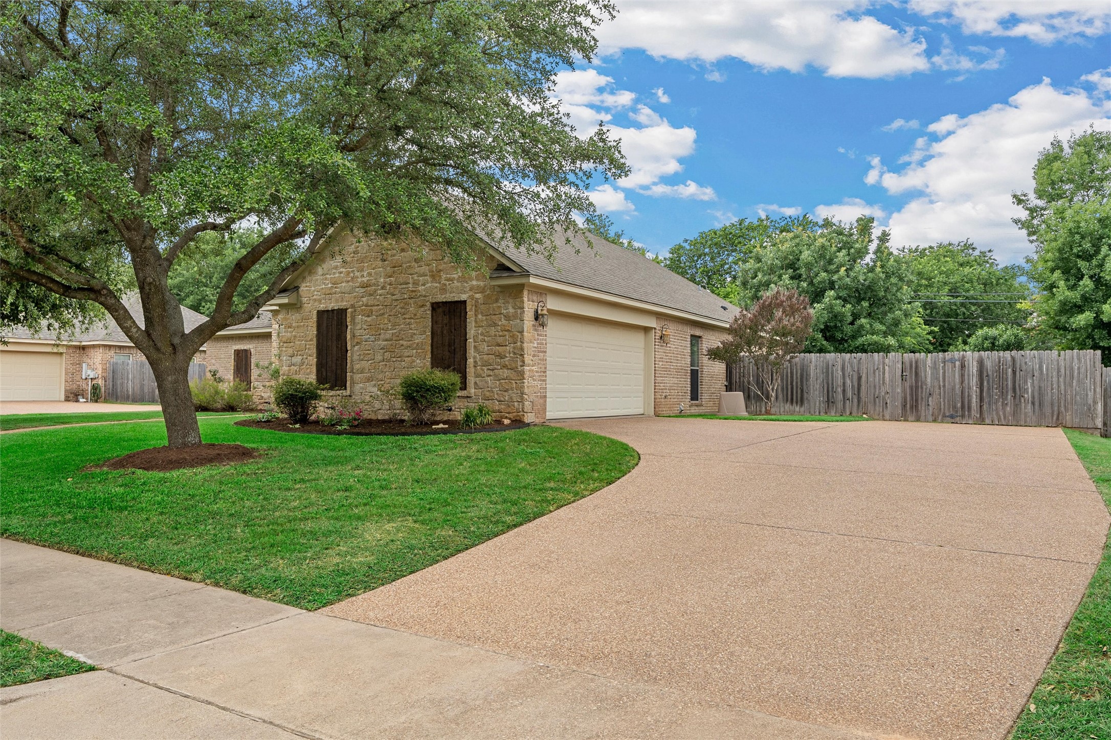 513 Kings Row Woodway TX 76712