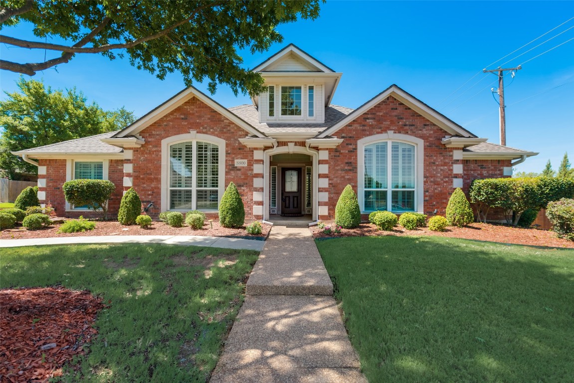 8800 Thornbridge Drive North Richland Hills TX 76182