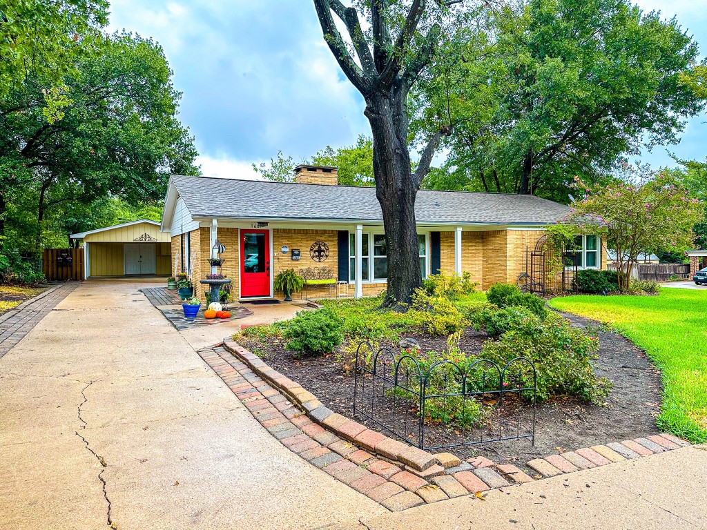 1601 Bowie Drive Corsicana TX 75110
