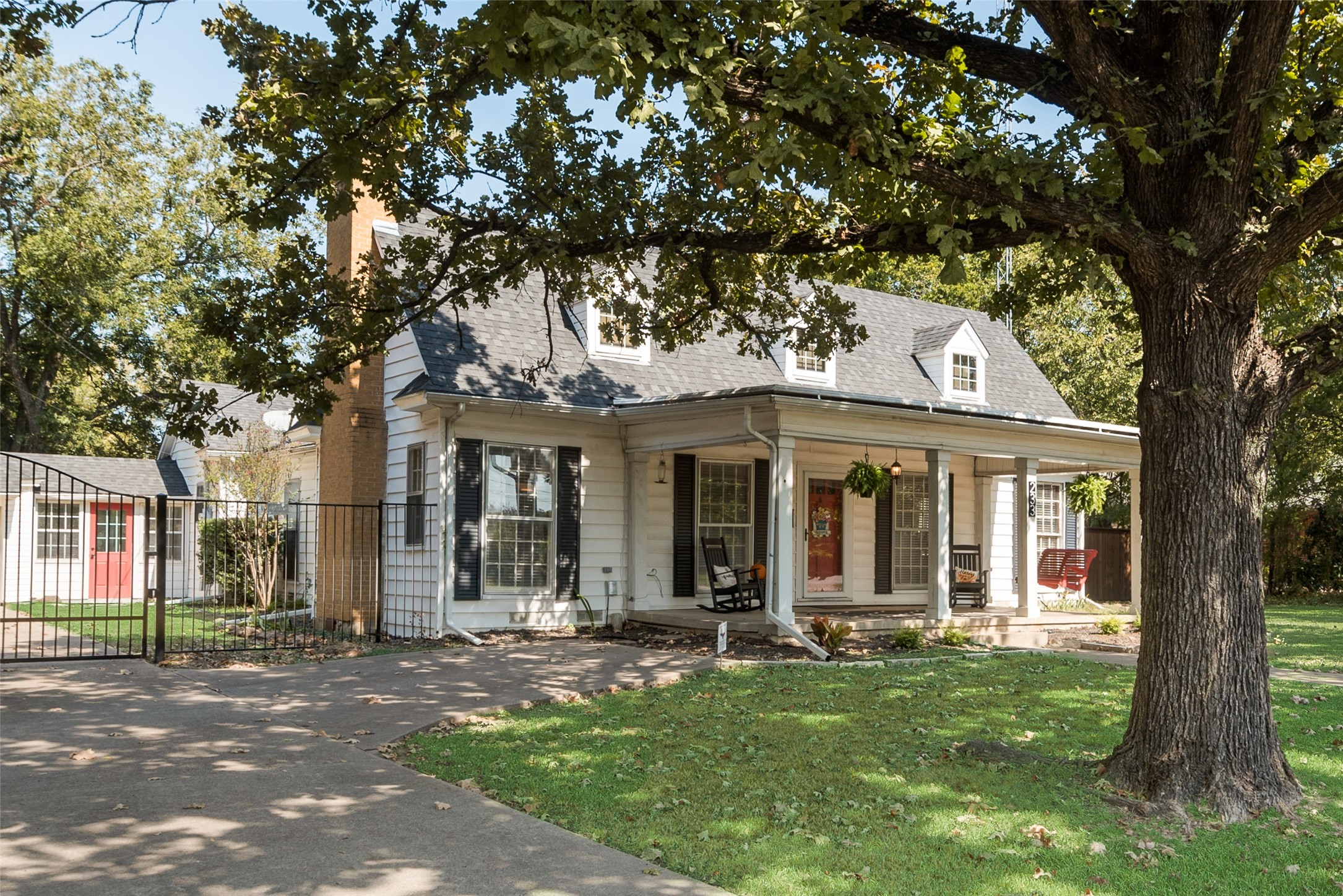 233 E High Street Wills Point TX 75169