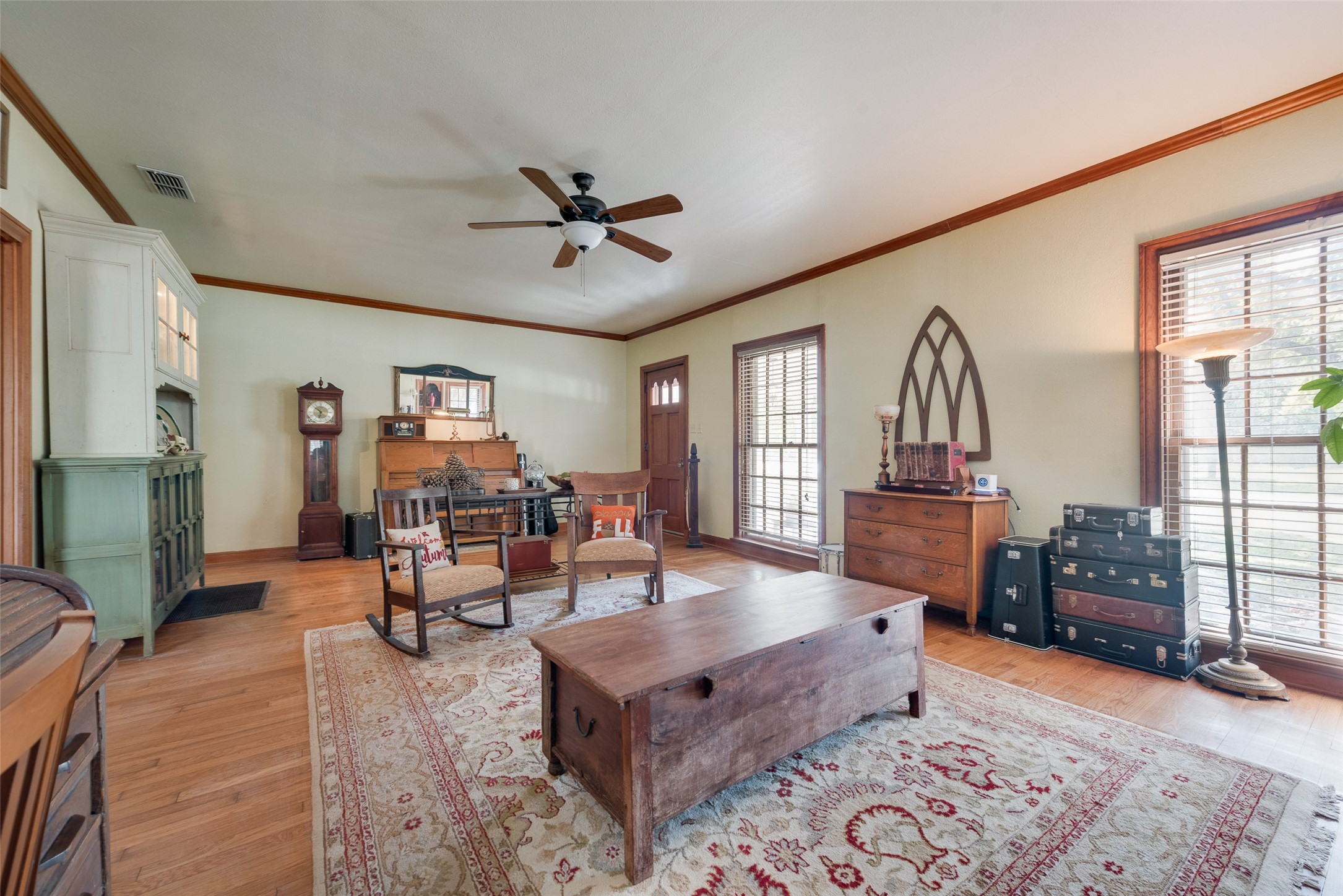 233 E High Street Wills Point TX 75169