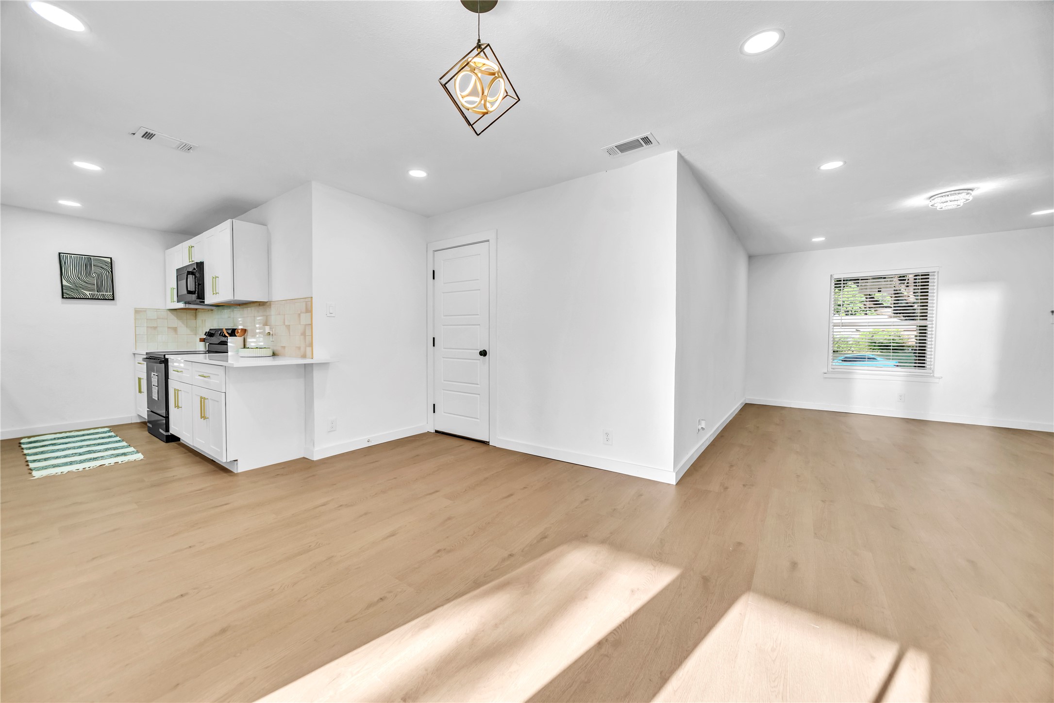 808 Hillcrest Drive Arlington TX 76010