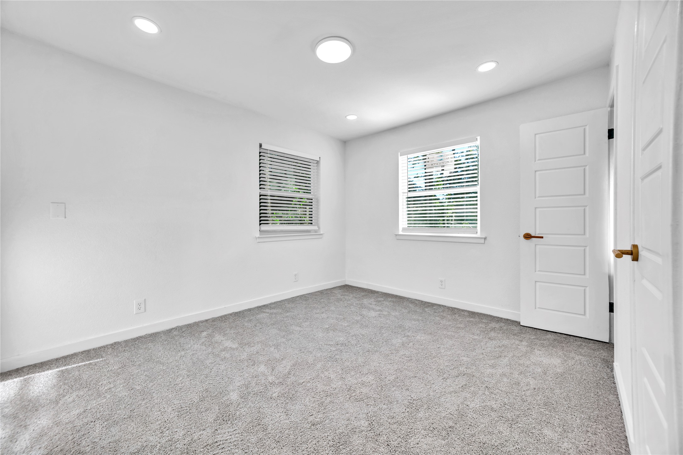 808 Hillcrest Drive Arlington TX 76010