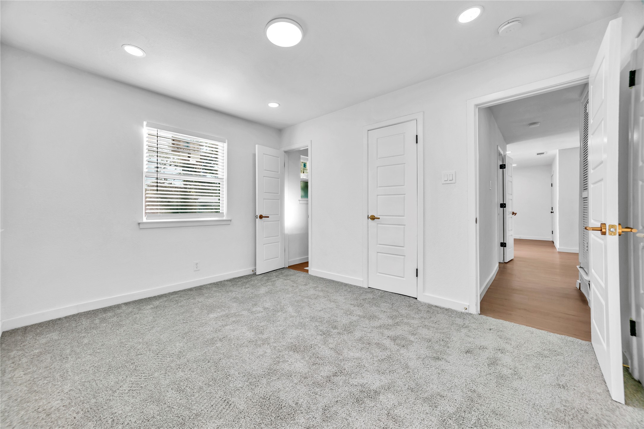 808 Hillcrest Drive Arlington TX 76010