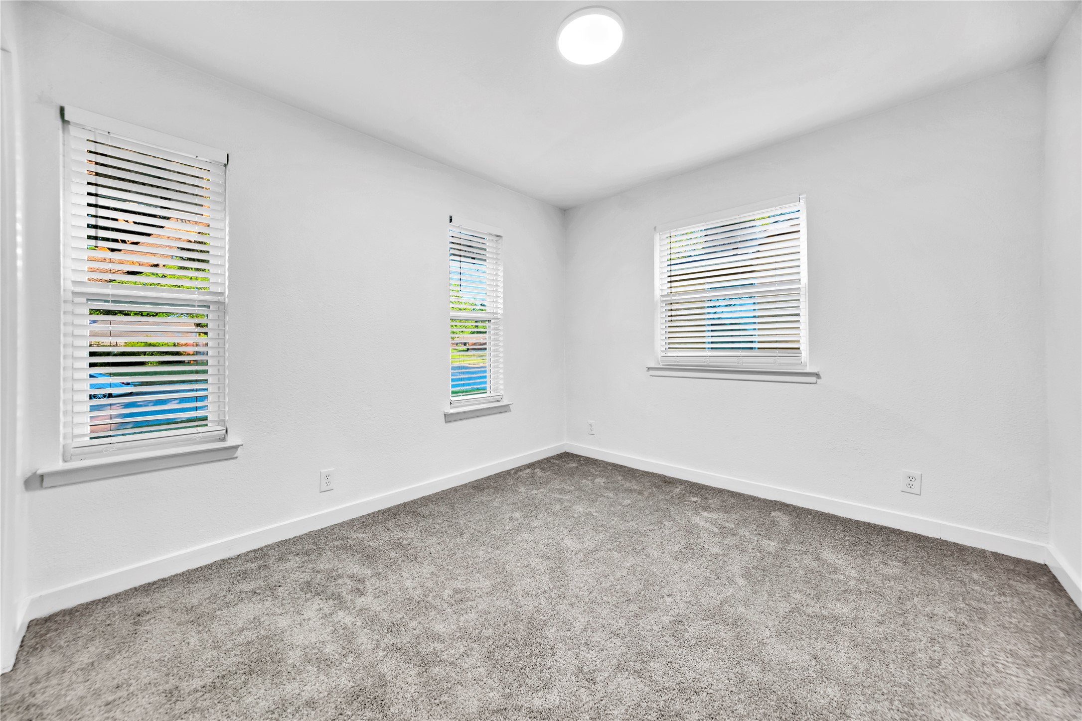 808 Hillcrest Drive Arlington TX 76010