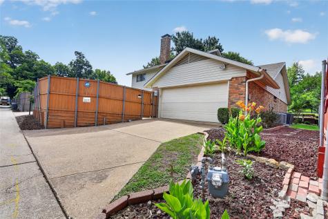 8261 Club Meadows Drive Dallas TX 75243