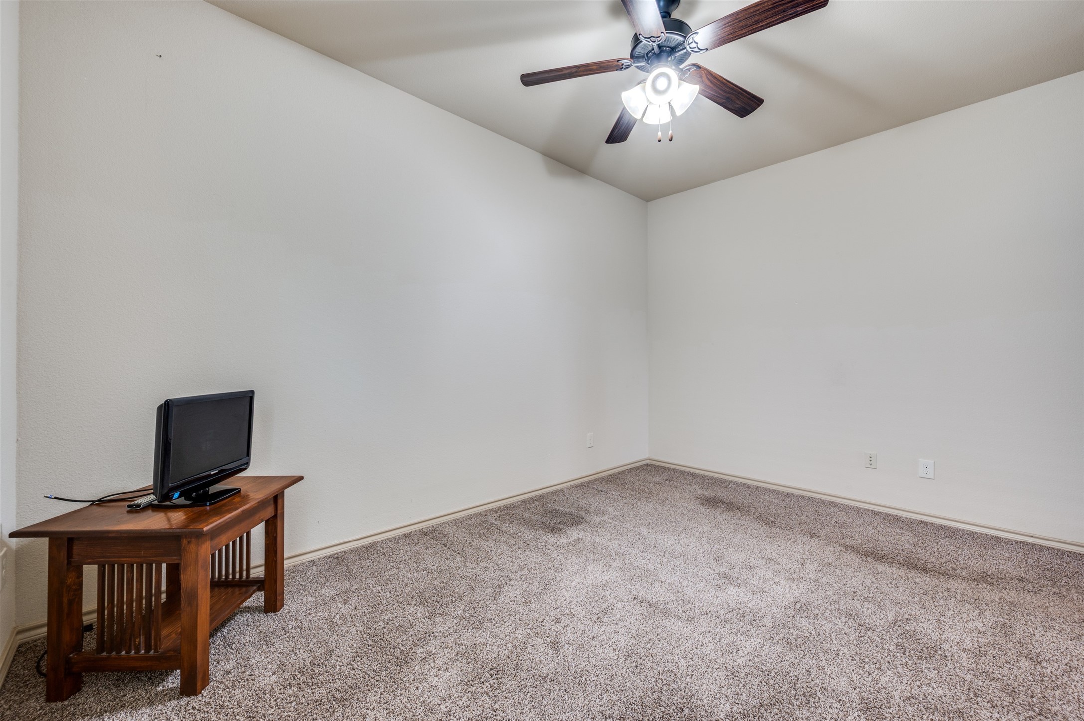 5813 Longmont Drive Denton TX 76208