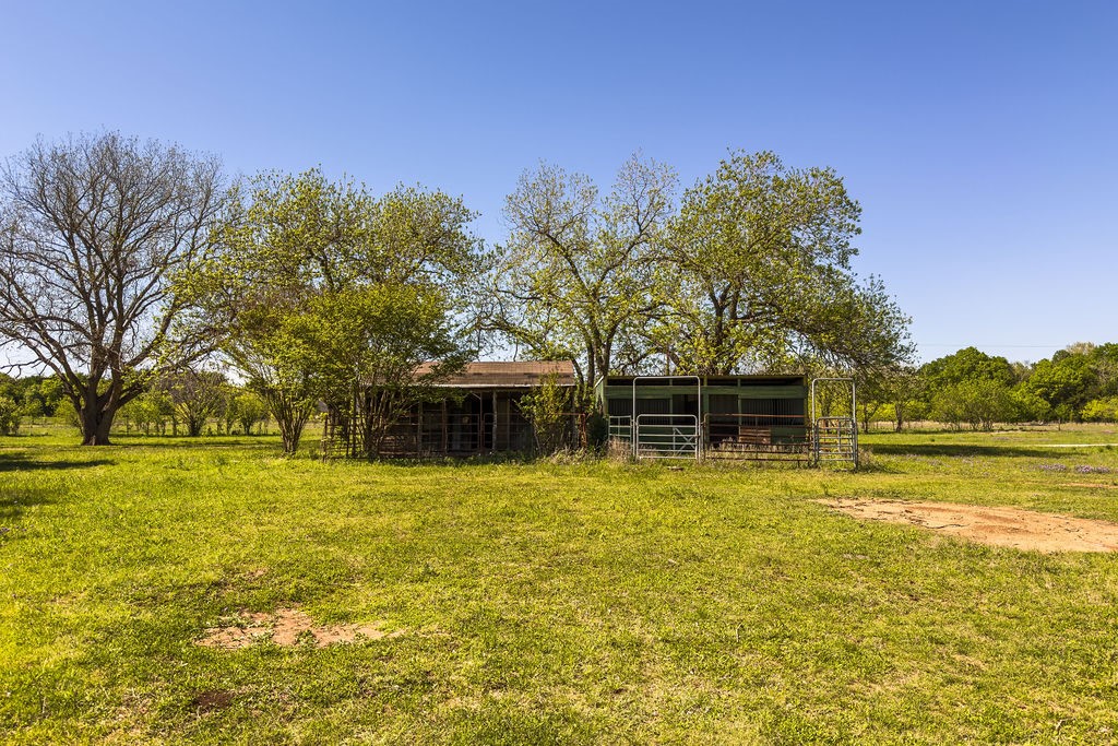 120 County Road 3646 Clifton TX 76634