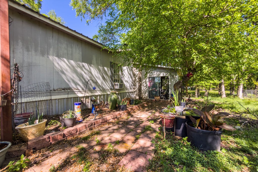 120 County Road 3646 Clifton TX 76634