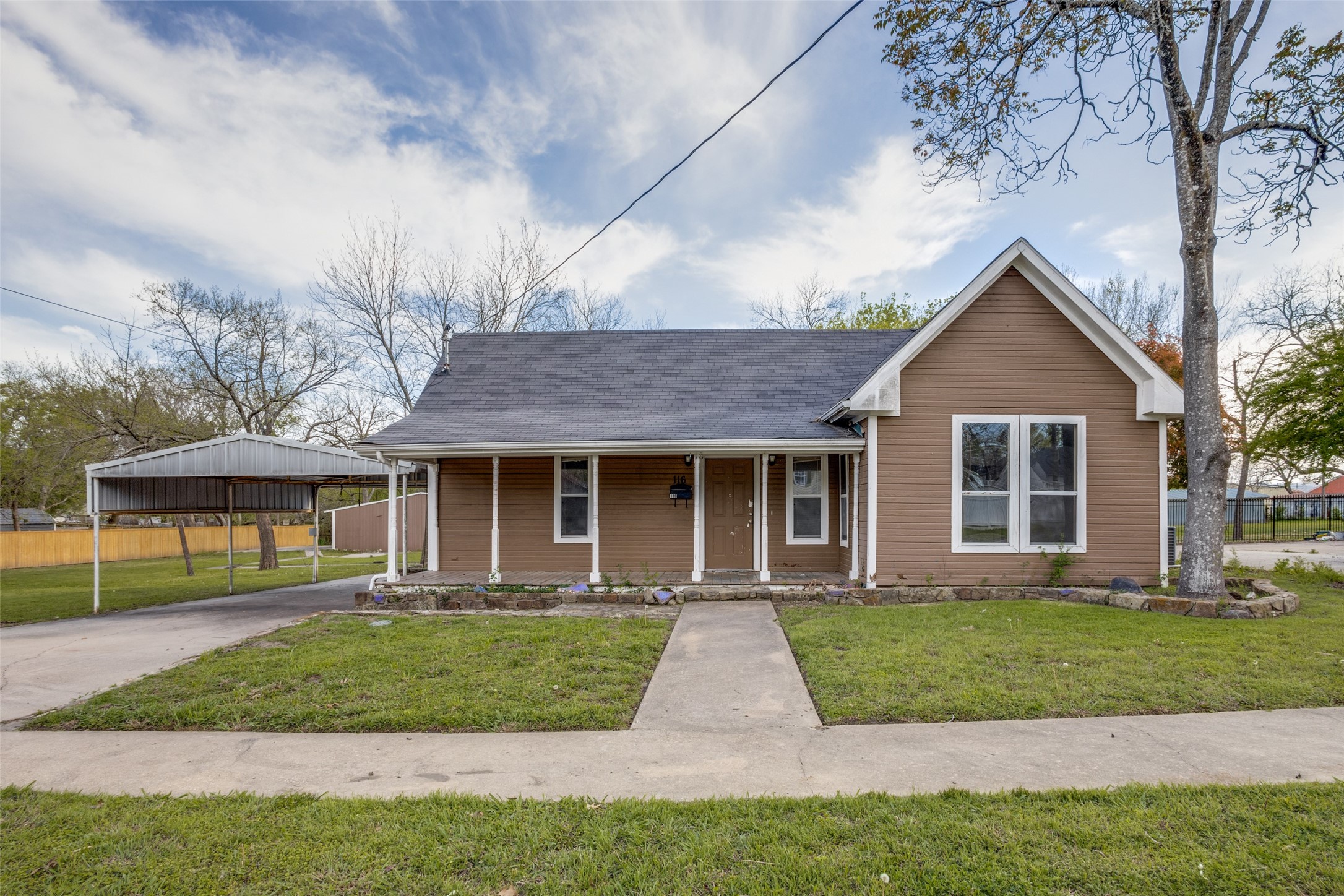116 Houston Street Farmersville TX 75442