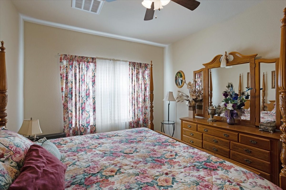 732 E Bullock Street Denison TX 75021