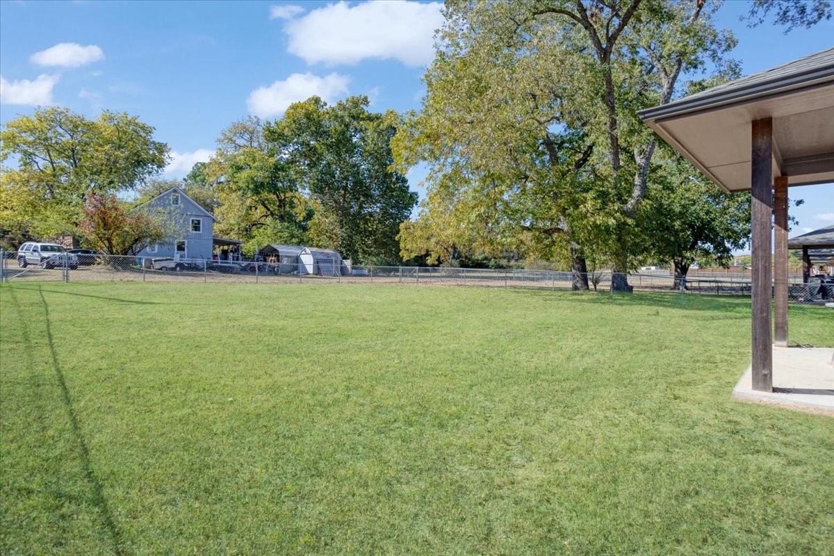 732 E Bullock Street Denison TX 75021