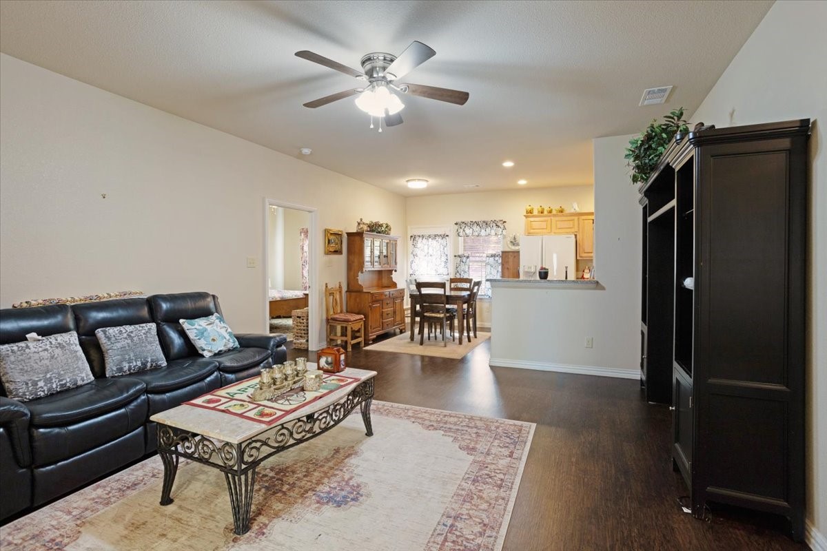 732 E Bullock Street Denison TX 75021