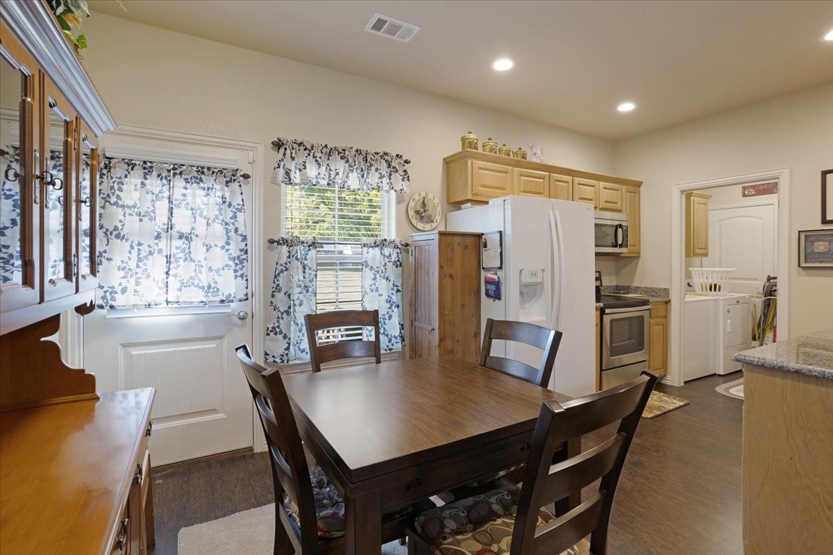 732 E Bullock Street Denison TX 75021