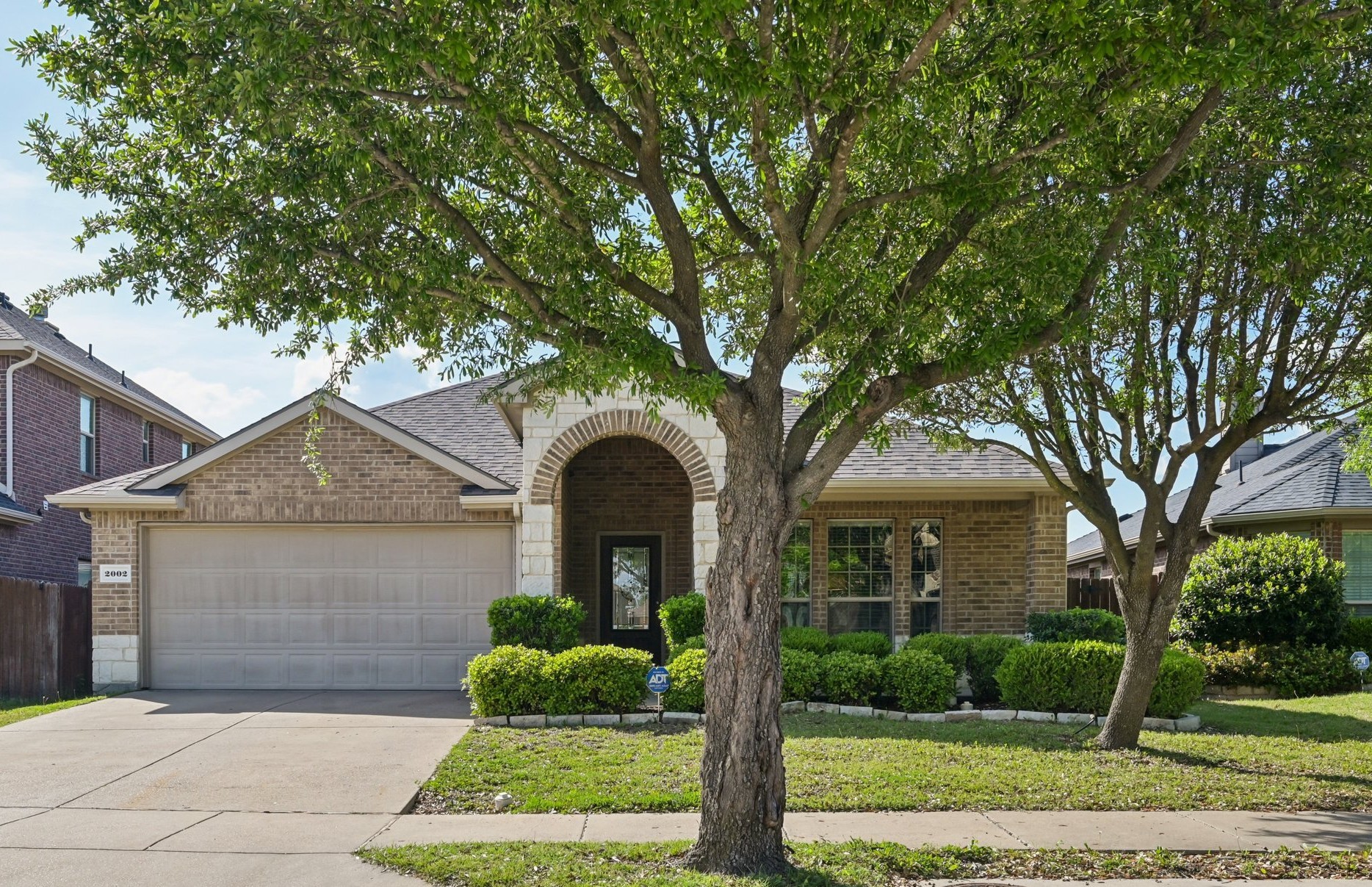 2002 Carriage Road Heartland TX 75126