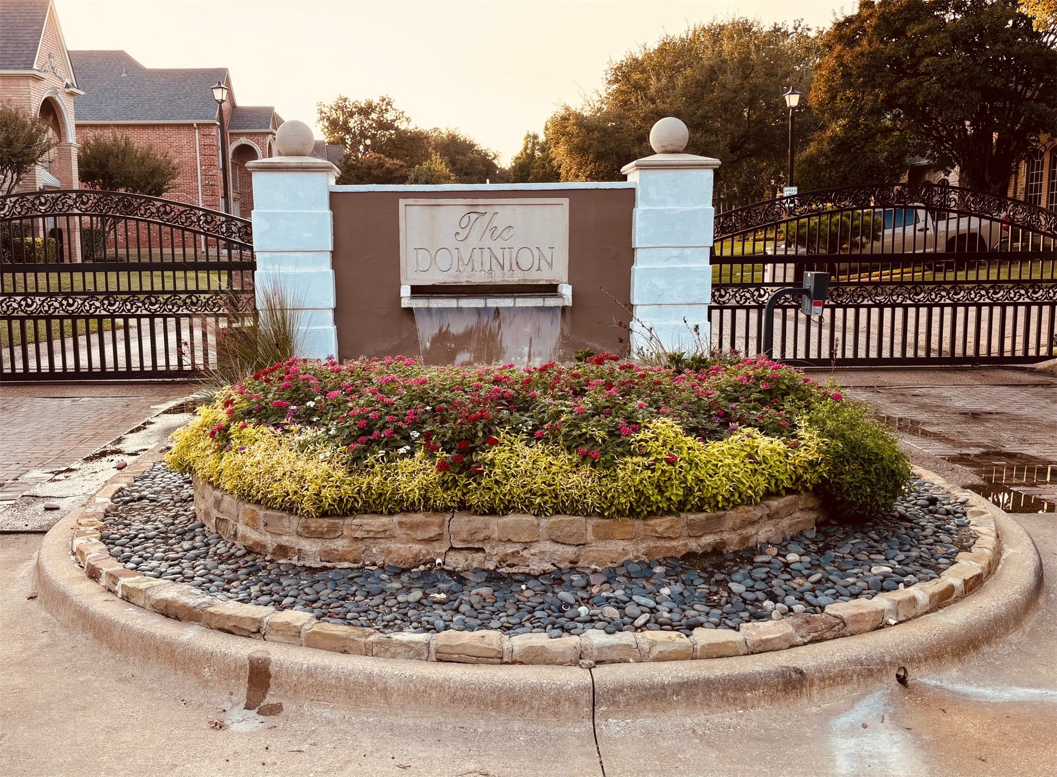 2115 Royal Dominion Court Arlington TX 76006