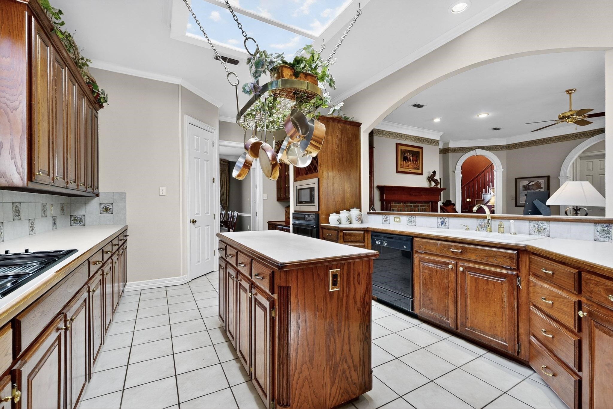 2115 Royal Dominion Court Arlington TX 76006