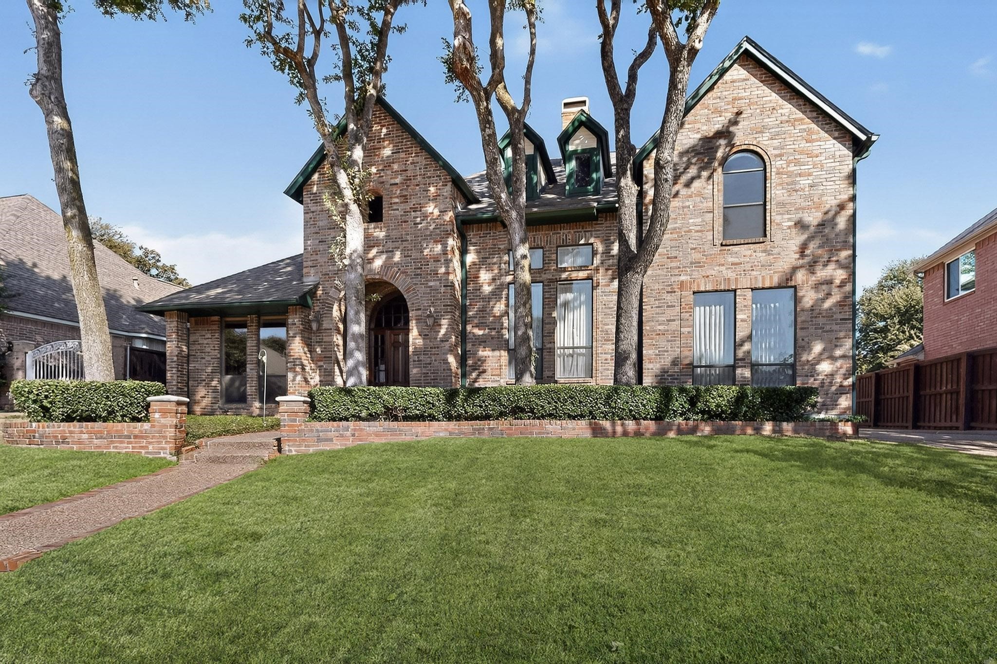 2115 Royal Dominion Court Arlington TX 76006