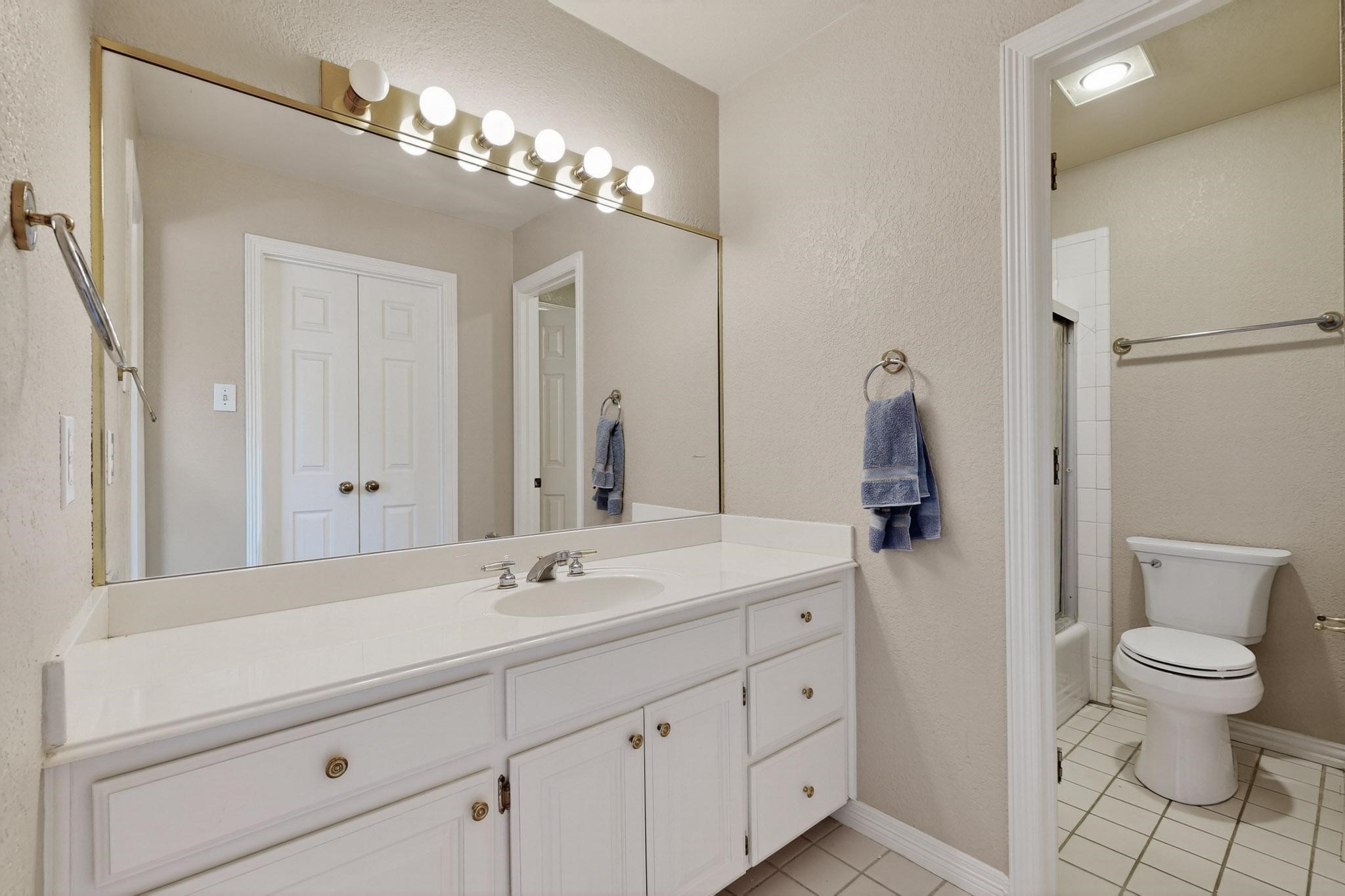 2115 Royal Dominion Court Arlington TX 76006