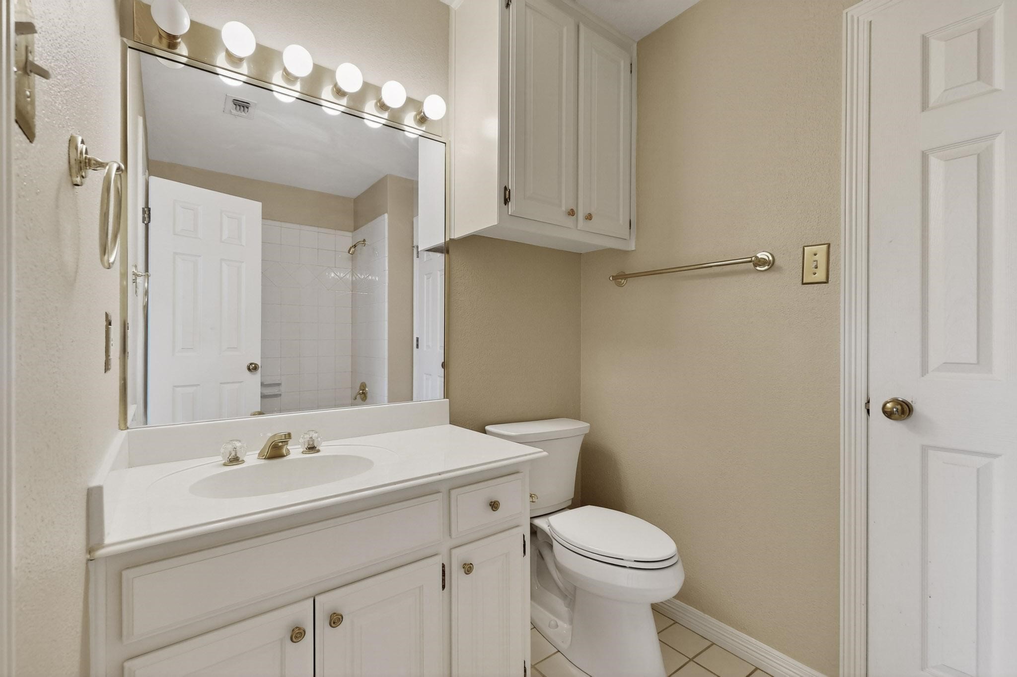2115 Royal Dominion Court Arlington TX 76006