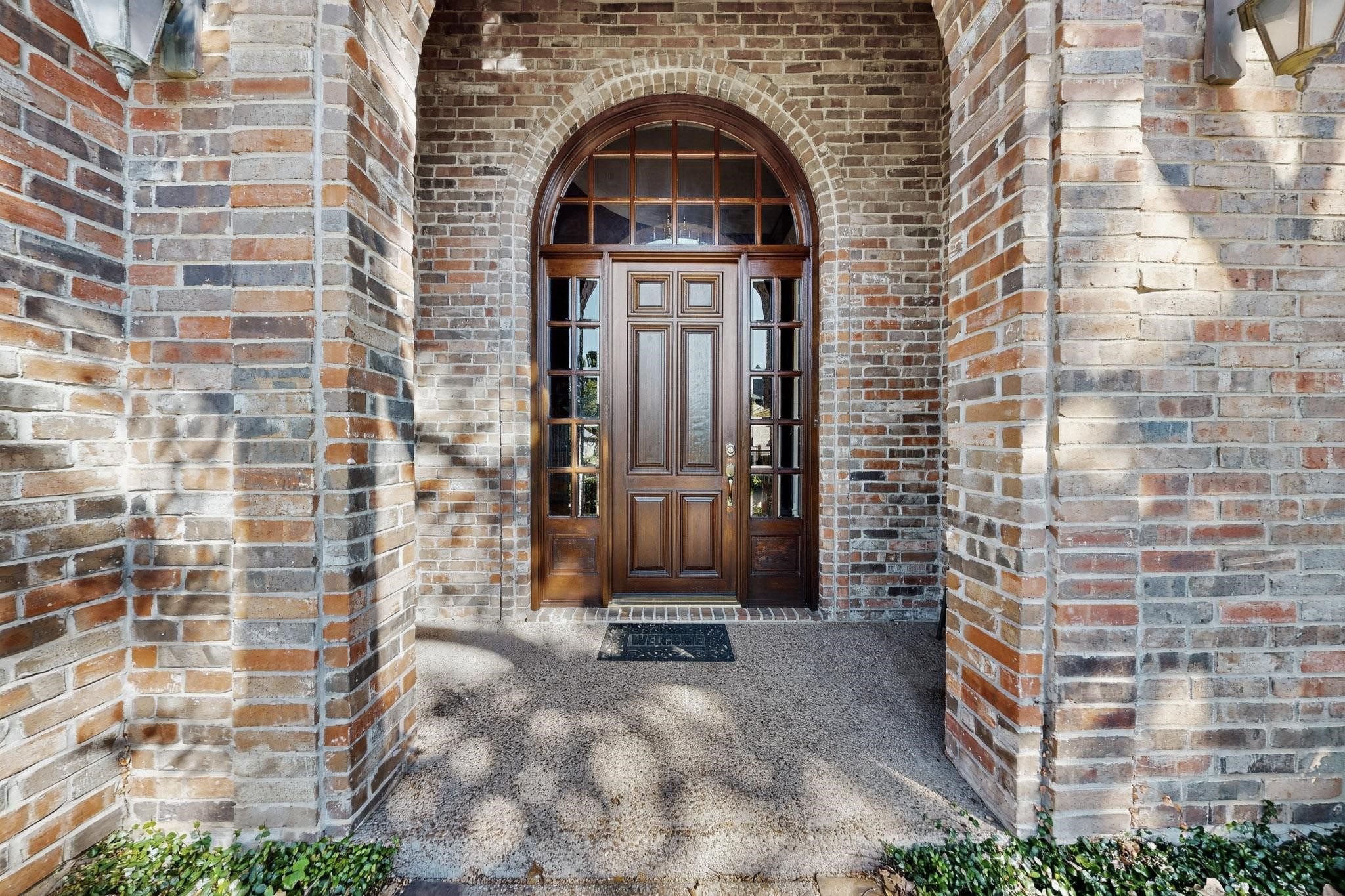 2115 Royal Dominion Court Arlington TX 76006