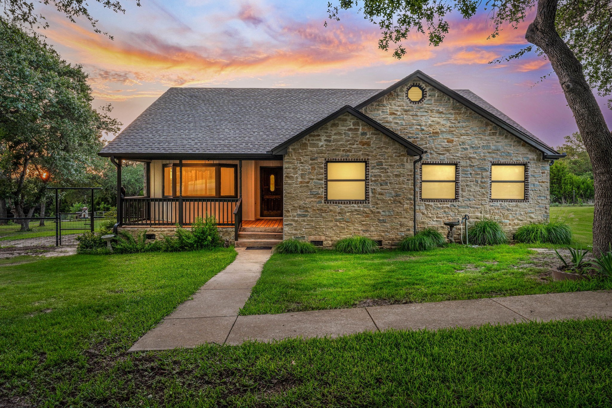 2200 Brookhollow Drive Granbury TX 76048